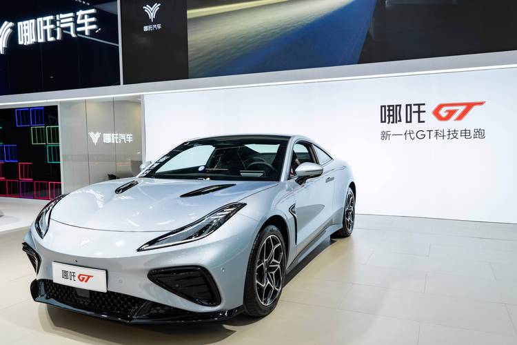 惠州博罗县风海信企业管理咨询哪吒汽车在智能汽车领域的表现，领途汽车在新能源汽车市场中的影响力